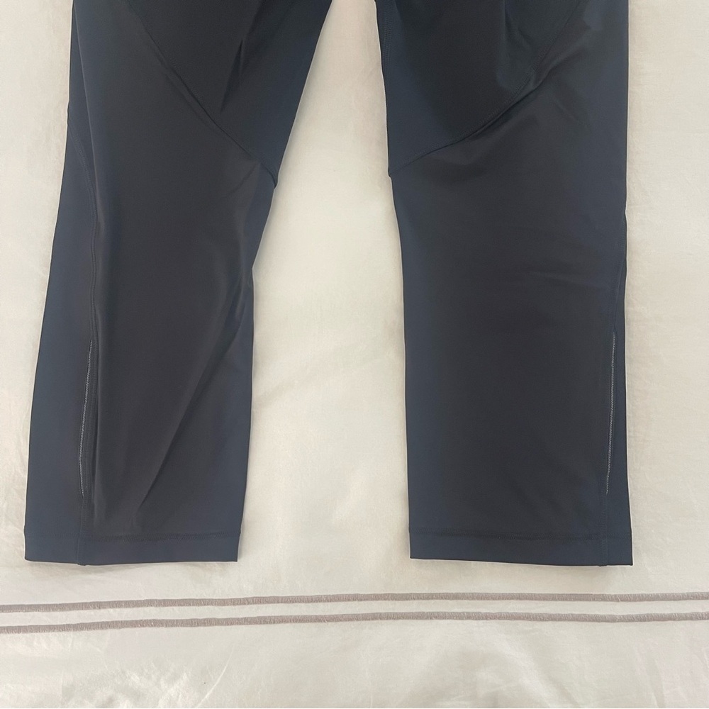 Lululemon Black Leggings- Cropped - Picture 6 of 8